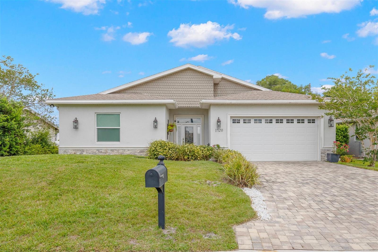 Single Family Residence em CLEARWATER, FL - Daniel Dourado