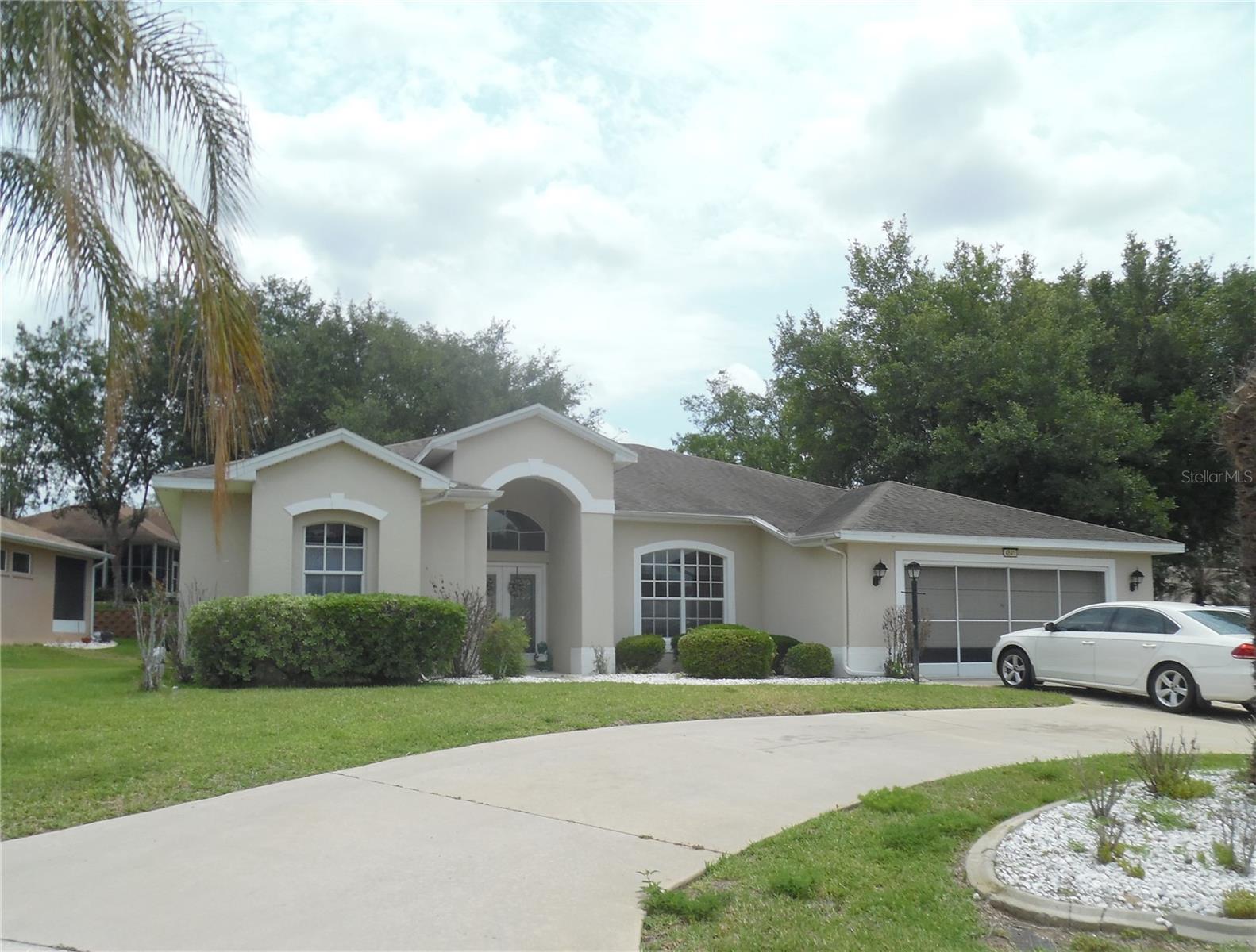 Single Family Residence in LEESBURG, FL - Daniel Dourado