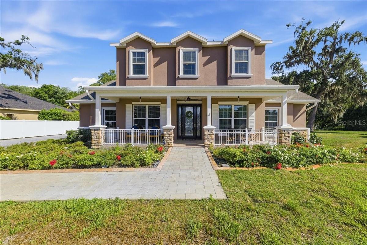 Single Family Residence in NEW PORT RICHEY, FL - Daniel Dourado