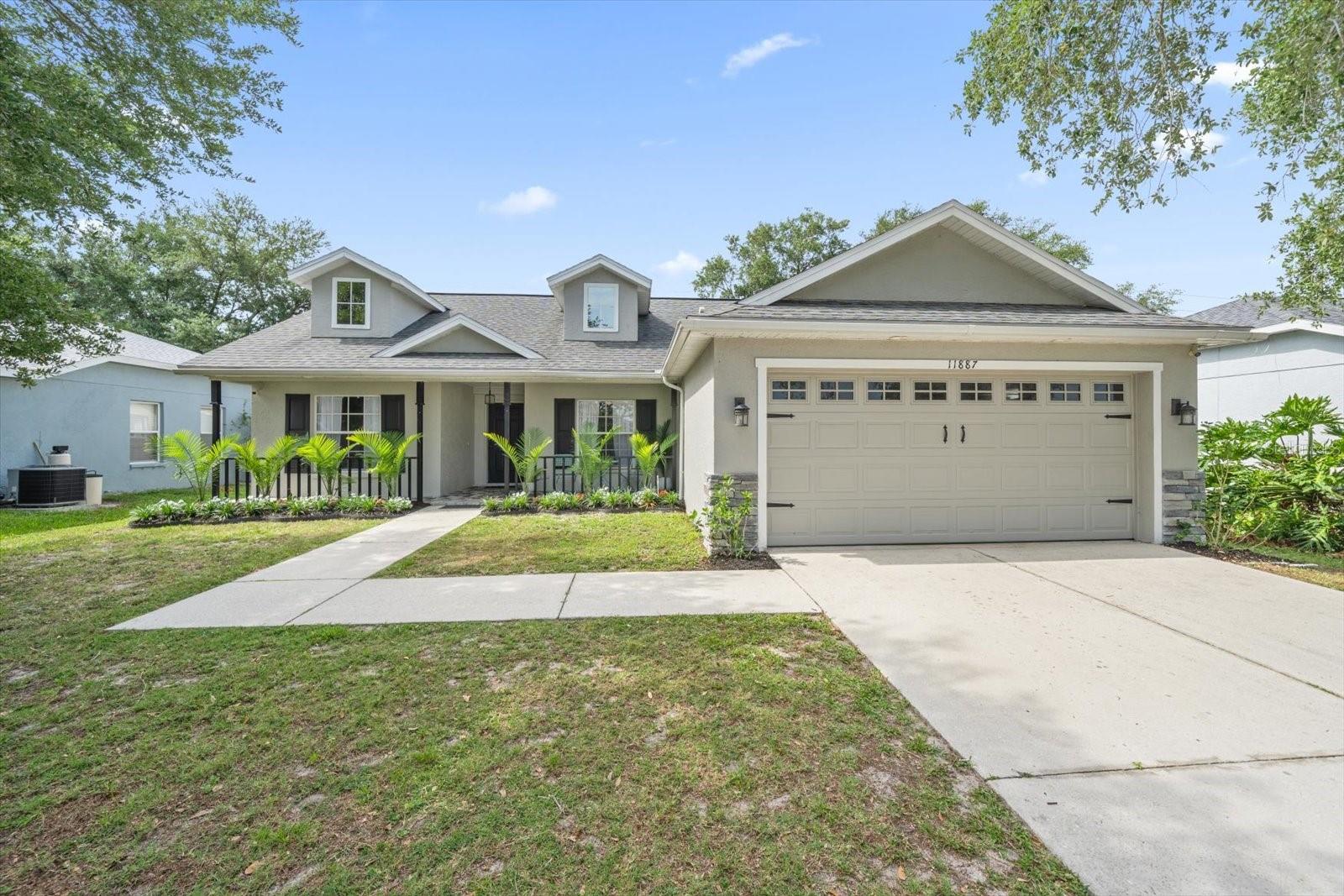 Single Family Residence in PARRISH, FL - Daniel Dourado