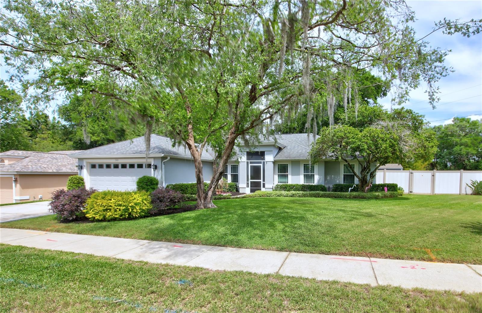 Single Family Residence in LAKE MARY, FL - Daniel Dourado