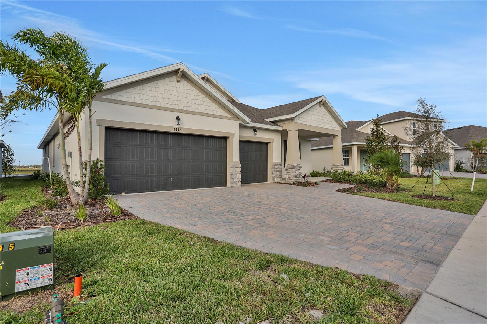 Single Family Residence in PARRISH, FL - Daniel Dourado