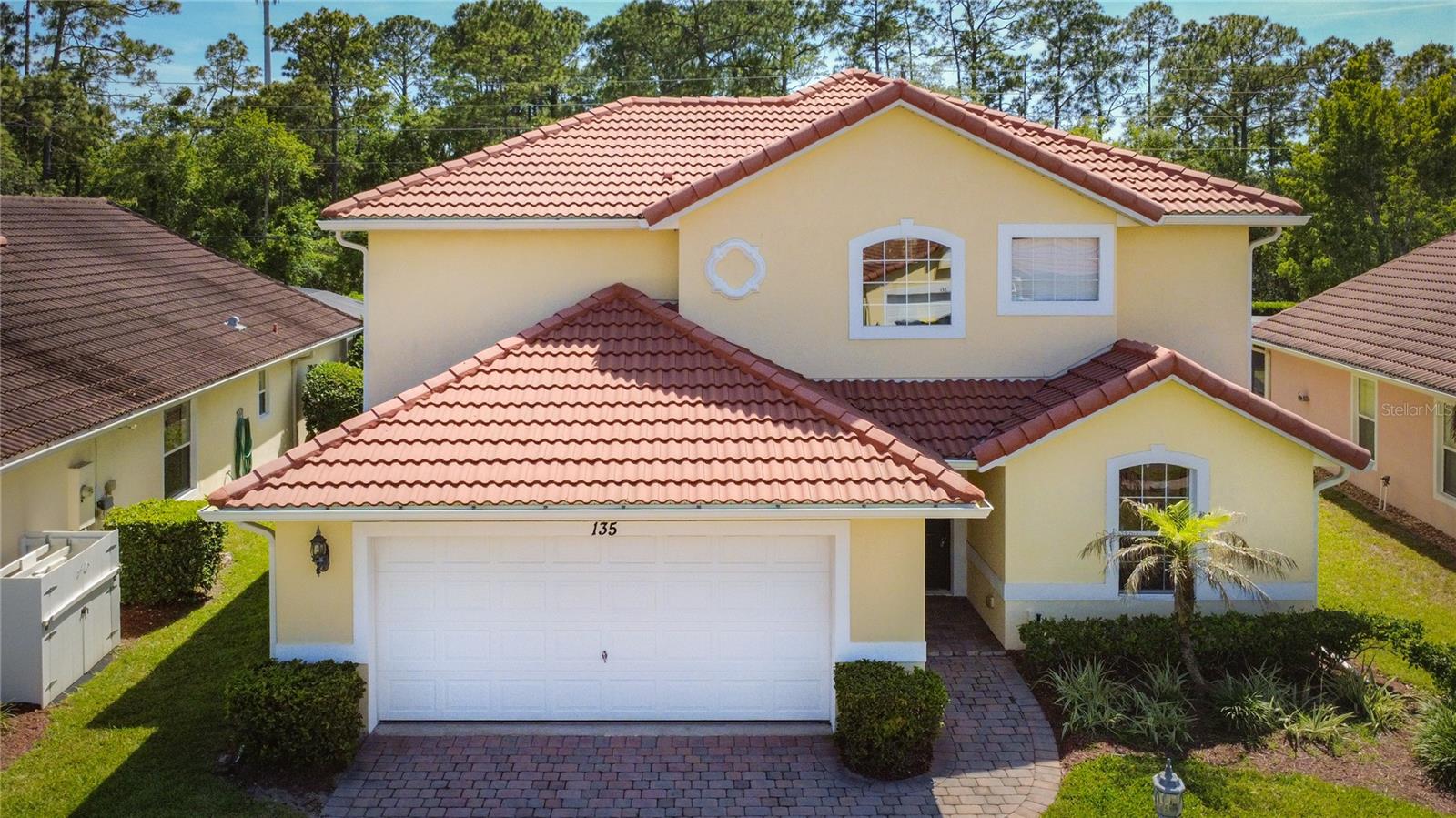 Single Family Residence in DAVENPORT, FL - Daniel Dourado