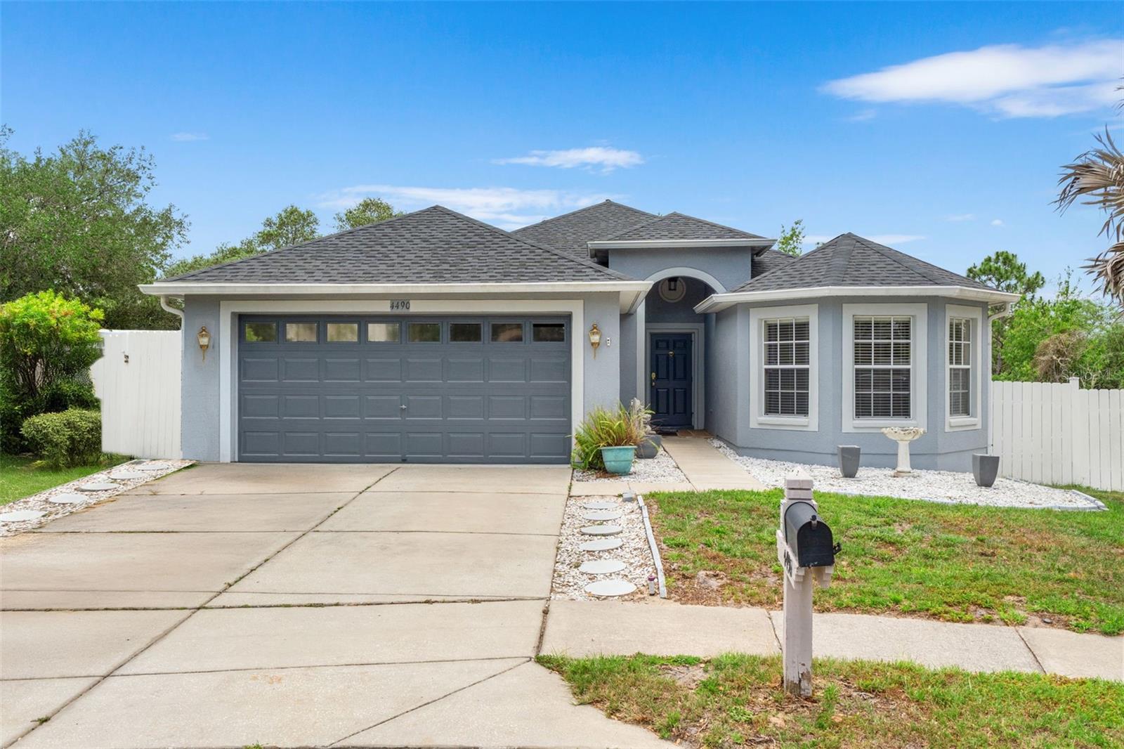 Single Family Residence em SPRING HILL, FL - Daniel Dourado