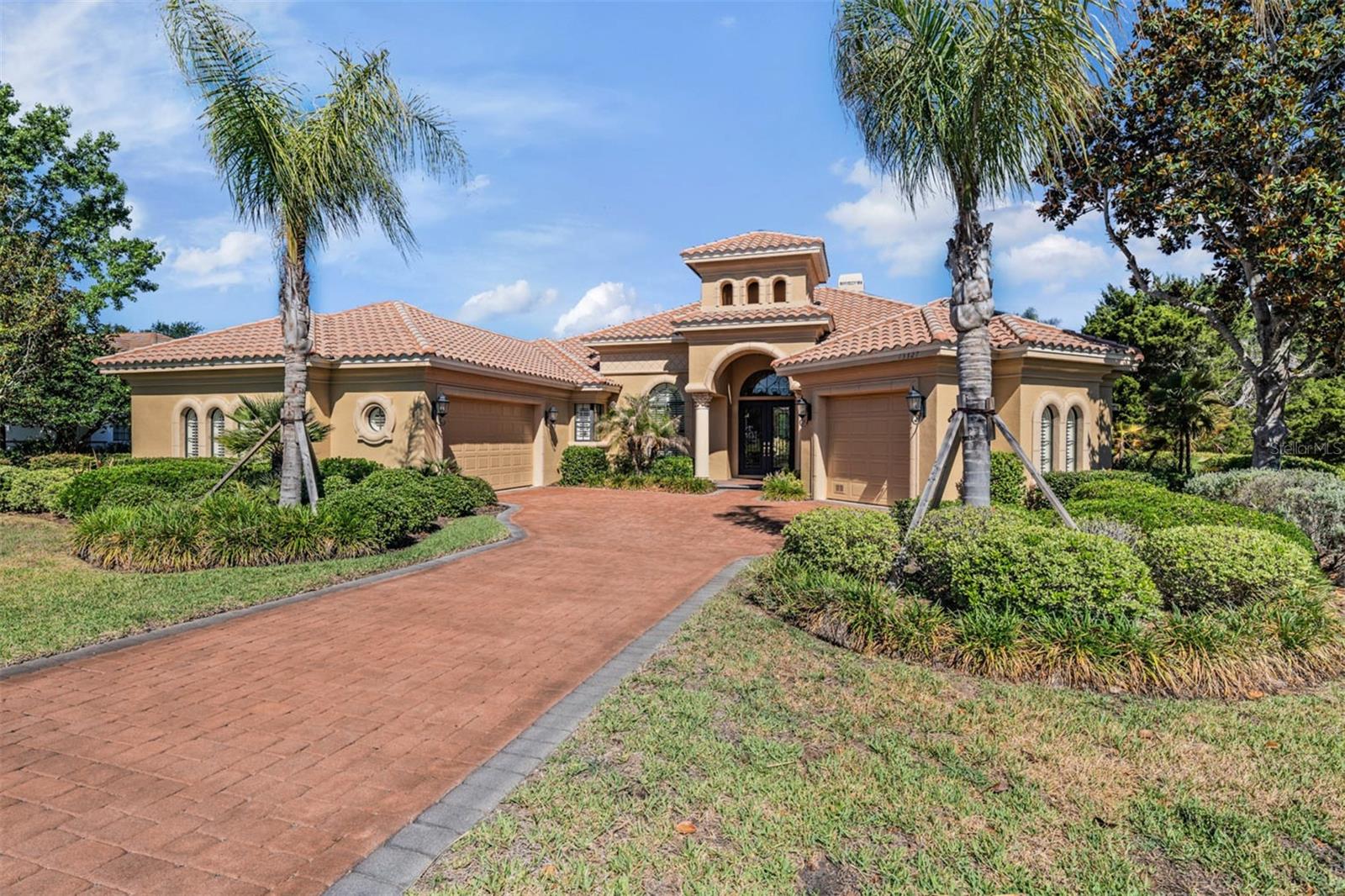 Single Family Residence in DADE CITY, FL - Daniel Dourado