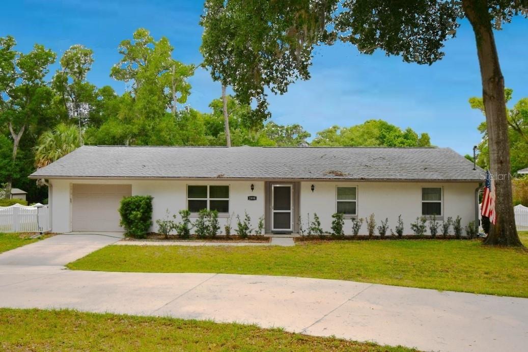 Single Family Residence em EUSTIS, FL - Daniel Dourado