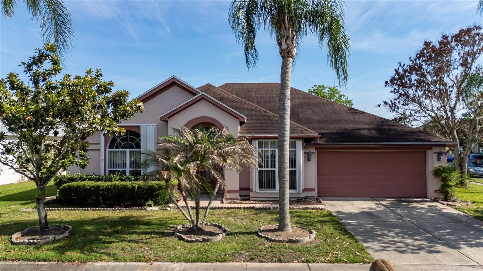 Single Family Residence in ORLANDO, FL - Daniel Dourado