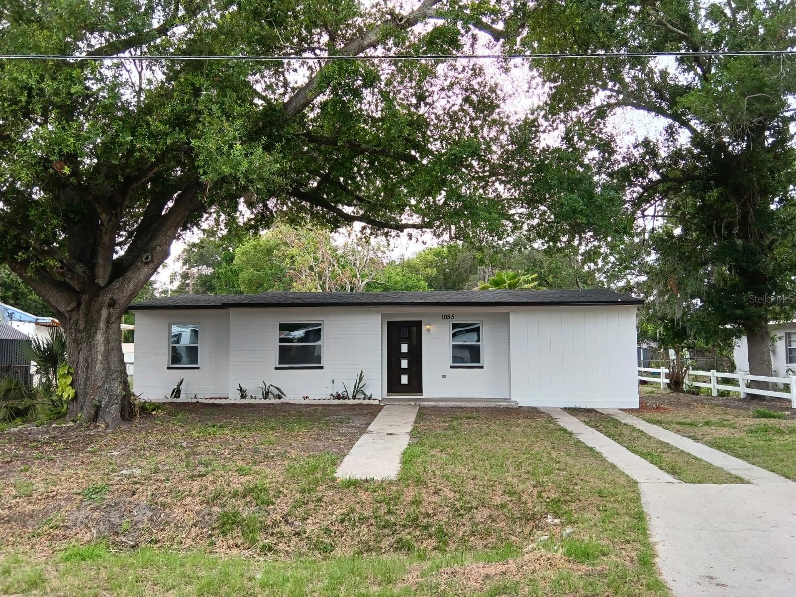 Single Family Residence in WINTER HAVEN, FL - Daniel Dourado