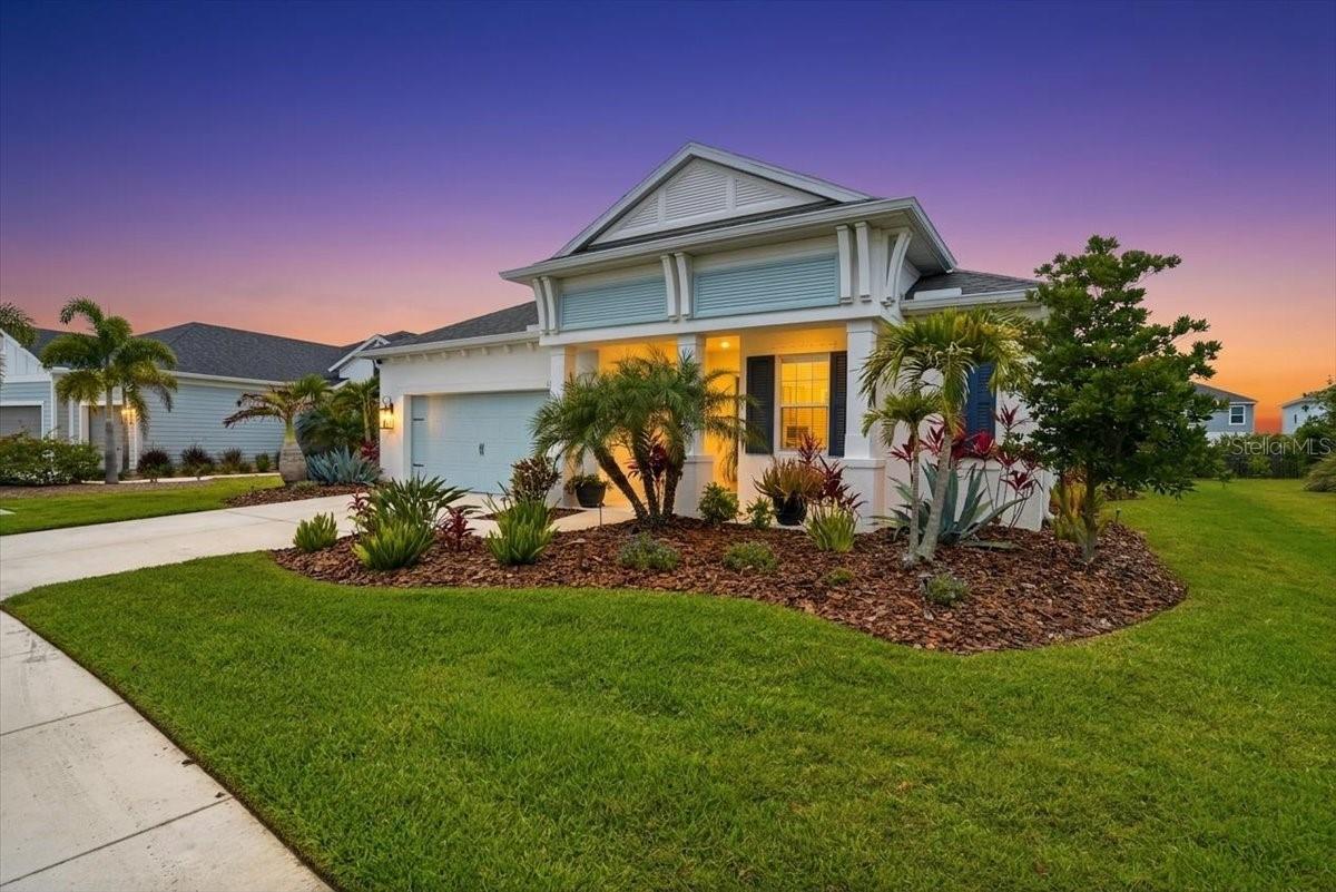 Single Family Residence in PARRISH, FL - Daniel Dourado