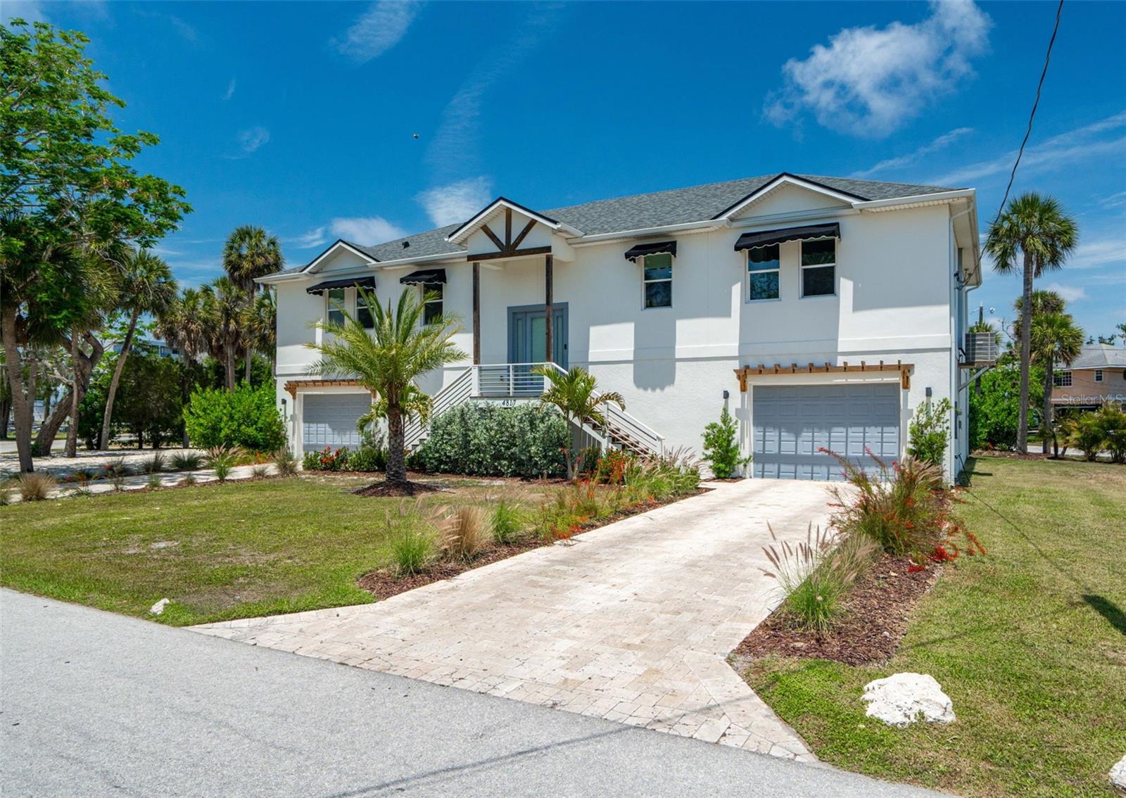 Single Family Residence in PORT RICHEY, FL - Daniel Dourado