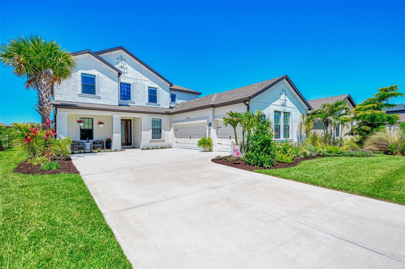 Single Family Residence in SARASOTA, FL - Daniel Dourado