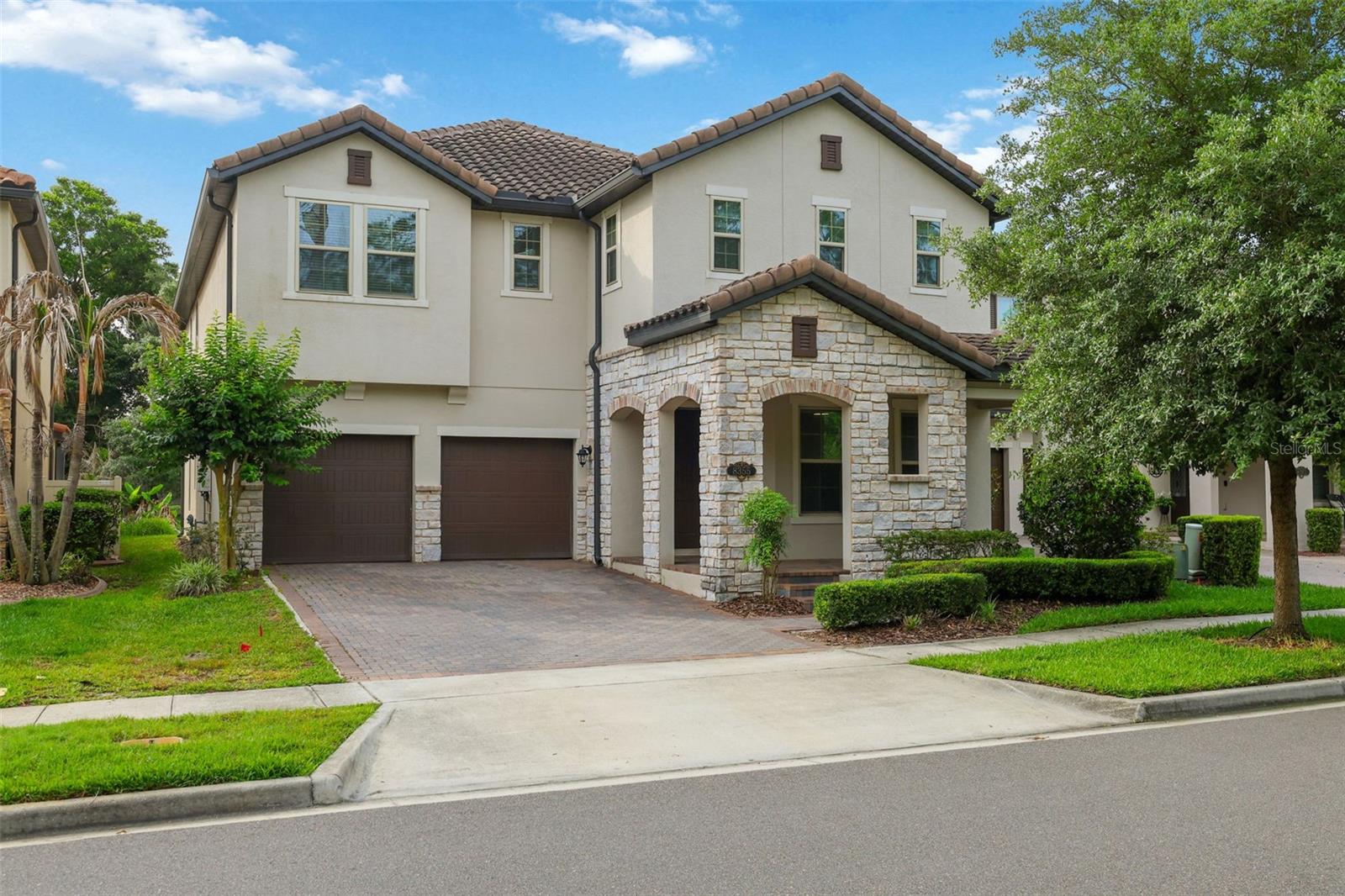 Single Family Residence in WINDERMERE, FL - Daniel Dourado