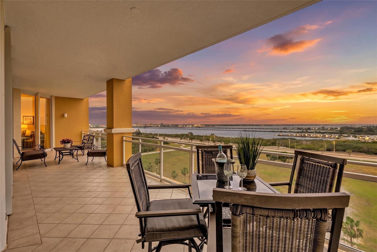 Condominium in PALMETTO, FL - Daniel Dourado
