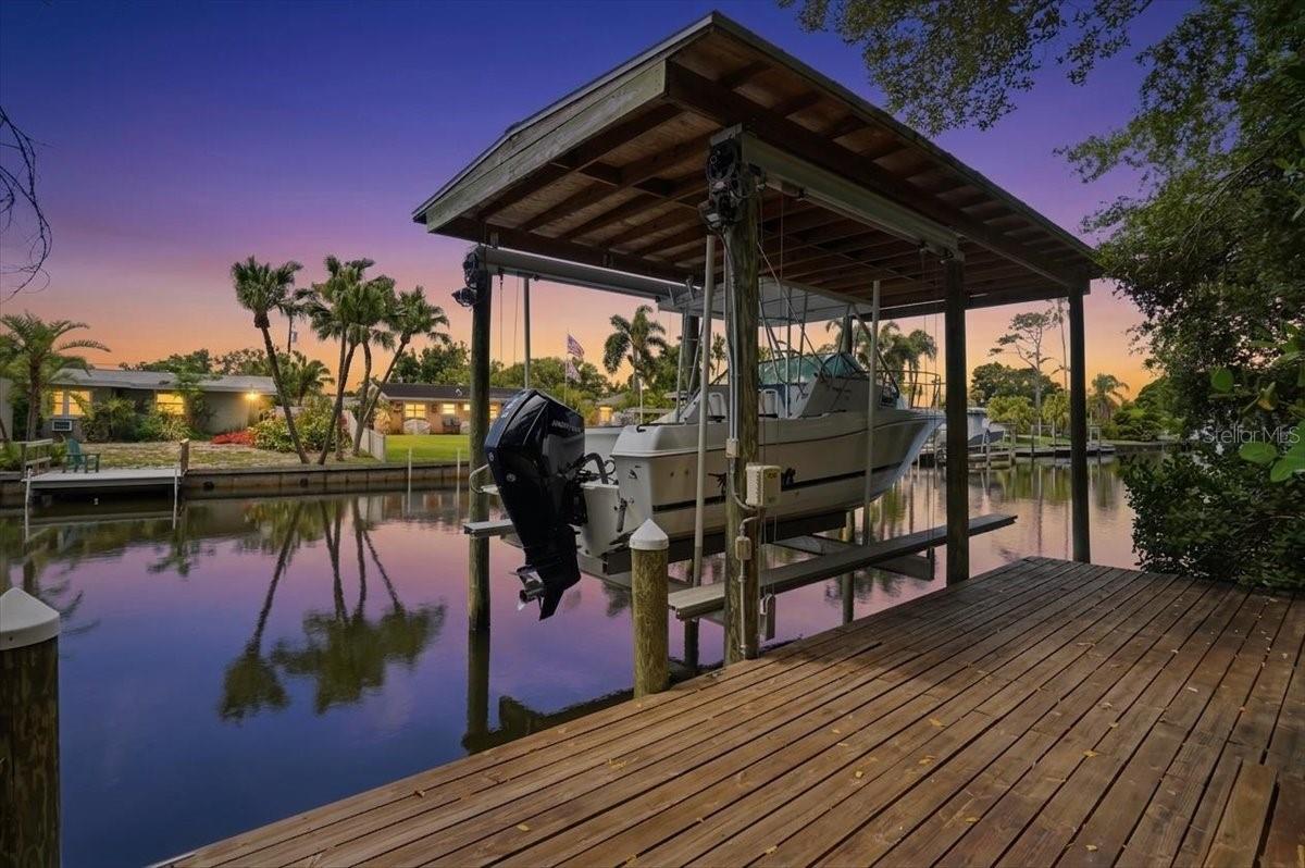 Single Family Residence em ST PETERSBURG, FL - Daniel Dourado