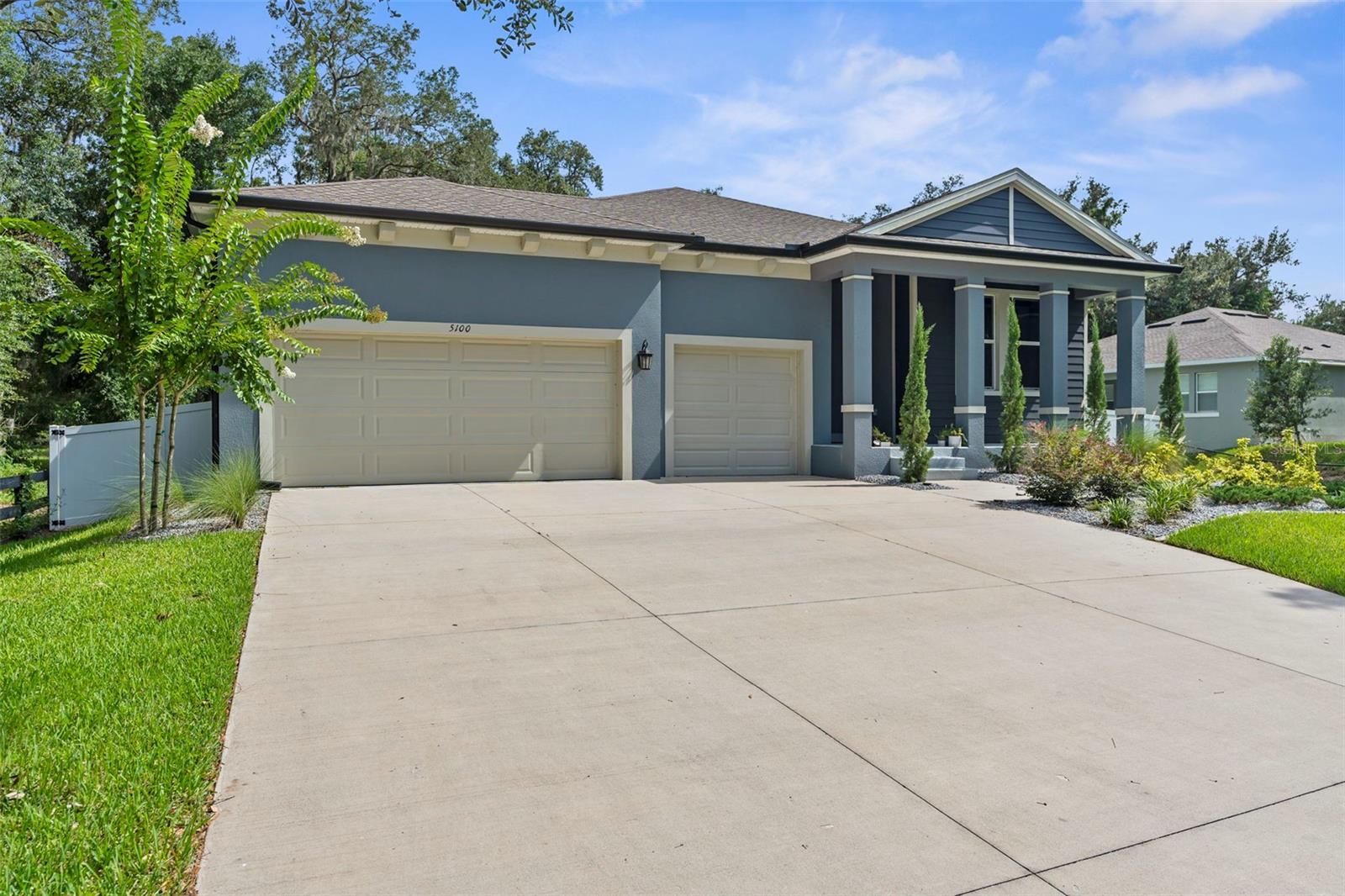Single Family Residence in DADE CITY, FL - Daniel Dourado