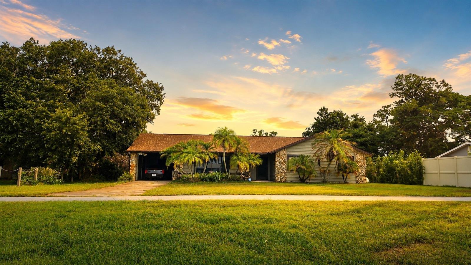 Single Family Residence in ST CLOUD, FL - Daniel Dourado