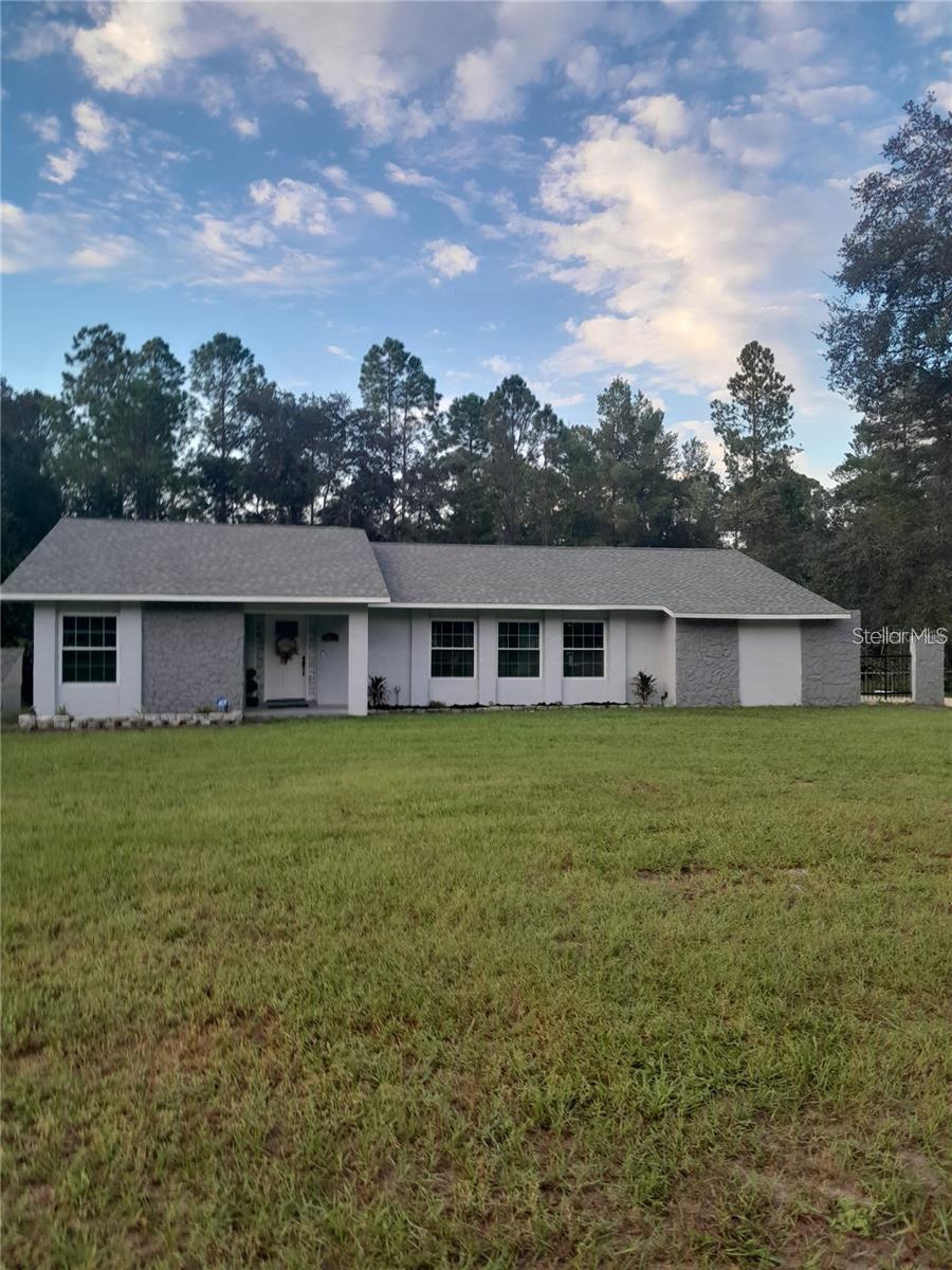 Single Family Residence em SILVER SPRINGS, FL - Daniel Dourado