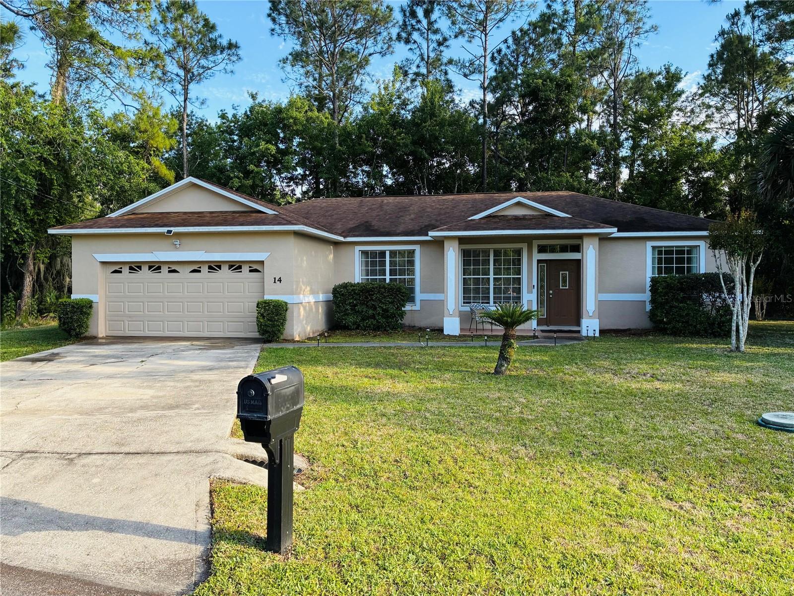Single Family Residence in PALM COAST, FL - Daniel Dourado