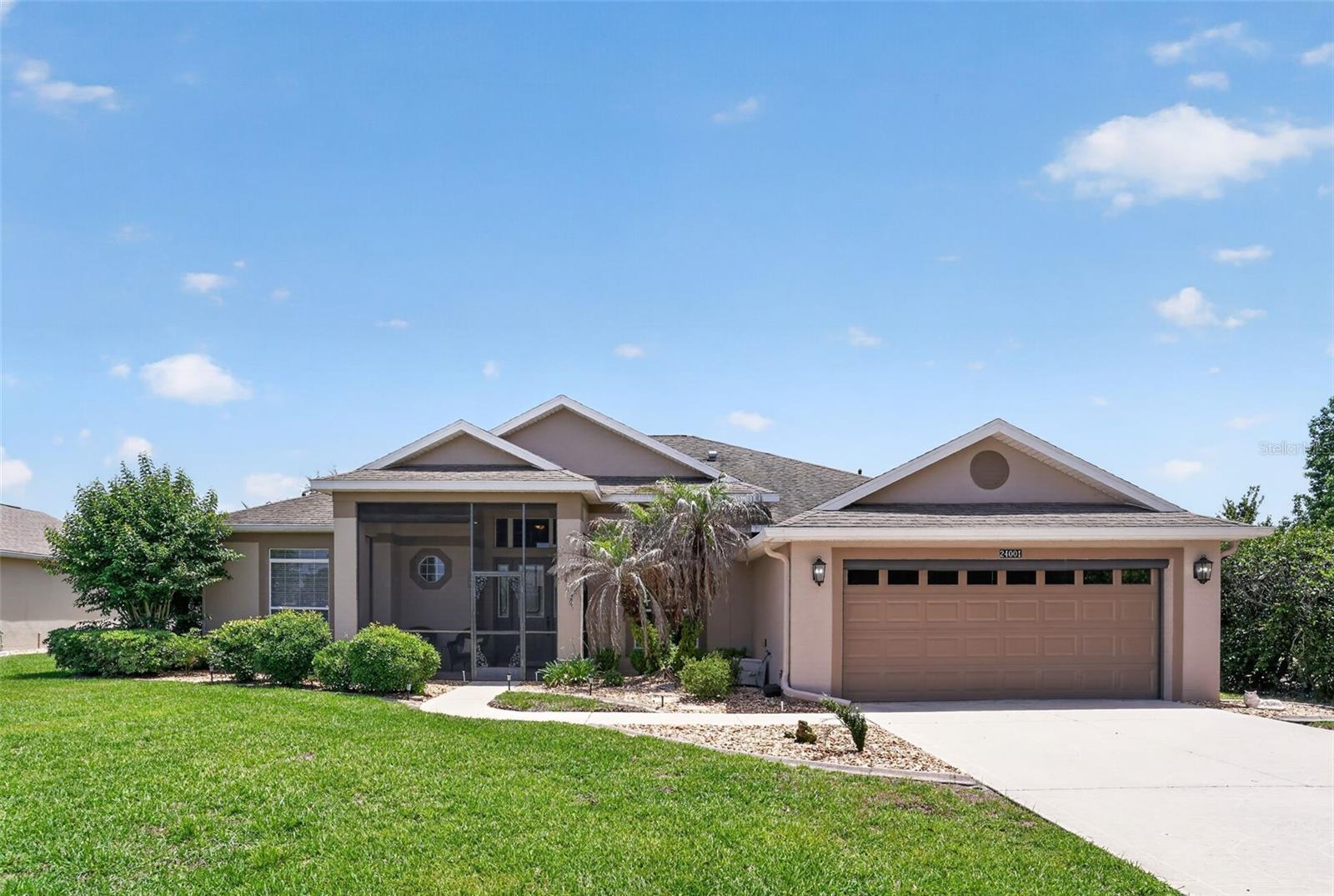 Single Family Residence in LEESBURG, FL - Daniel Dourado