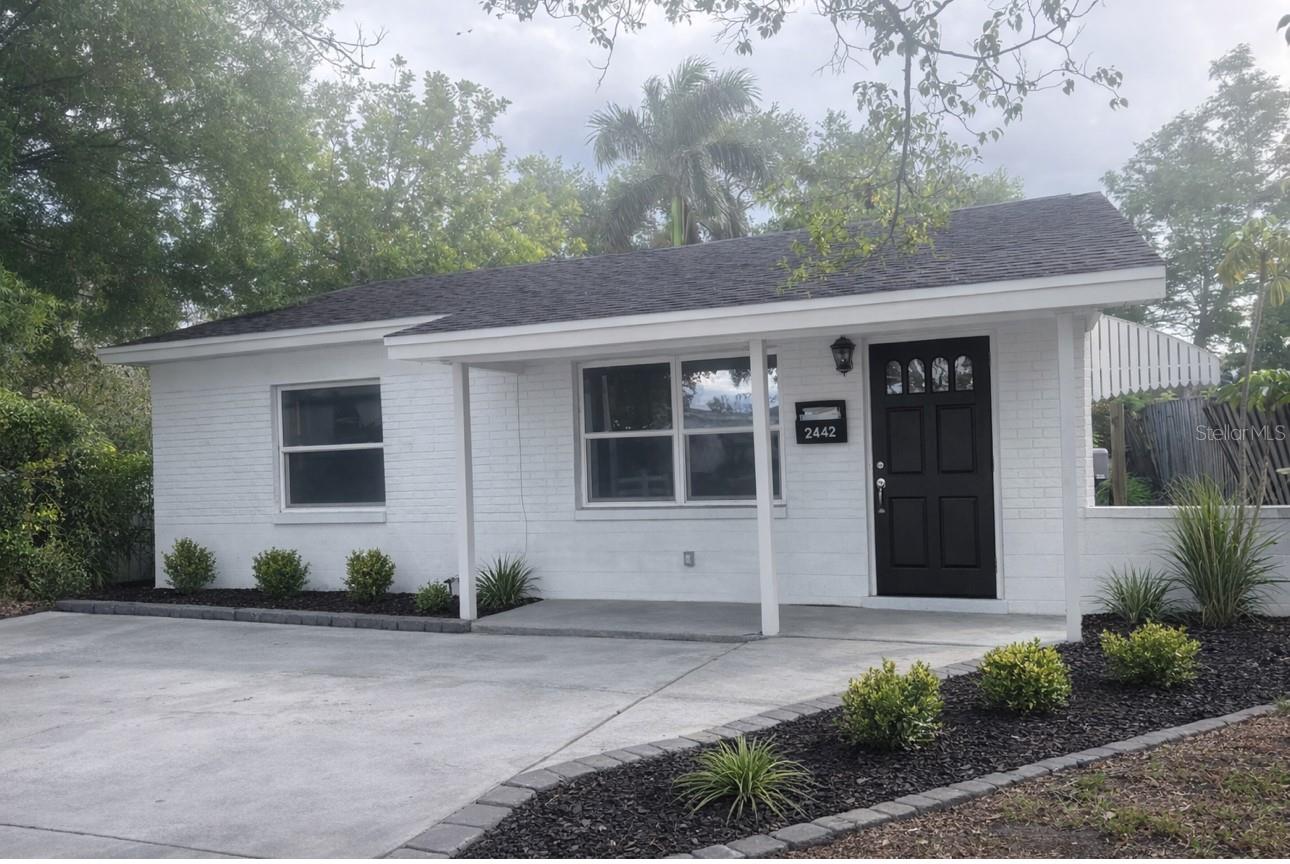 Single Family Residence em ST PETERSBURG, FL - Daniel Dourado