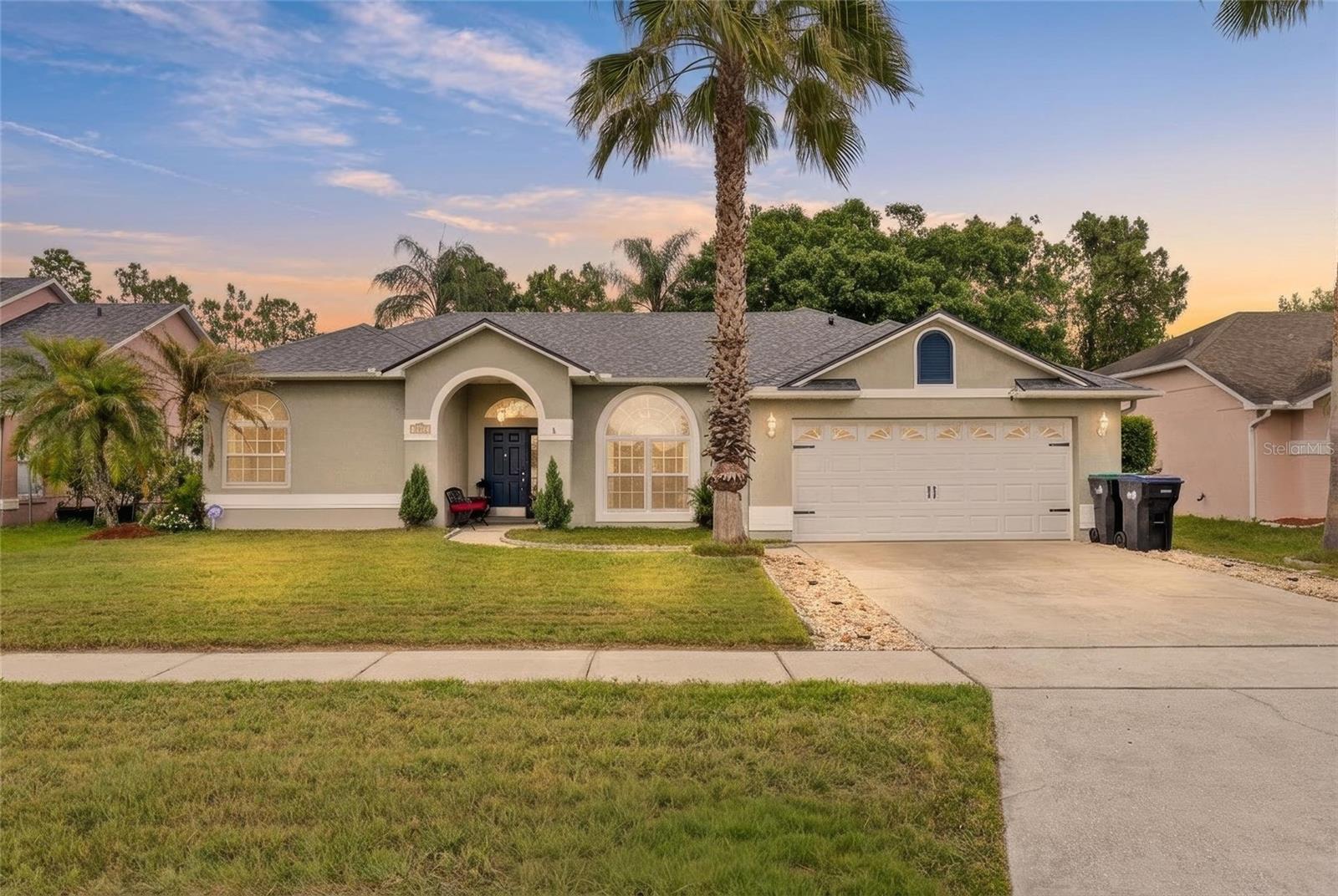 Single Family Residence in ORLANDO, FL - Daniel Dourado