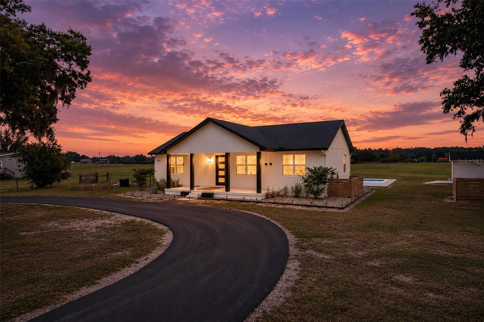 Single Family Residence in GROVELAND, FL - Daniel Dourado