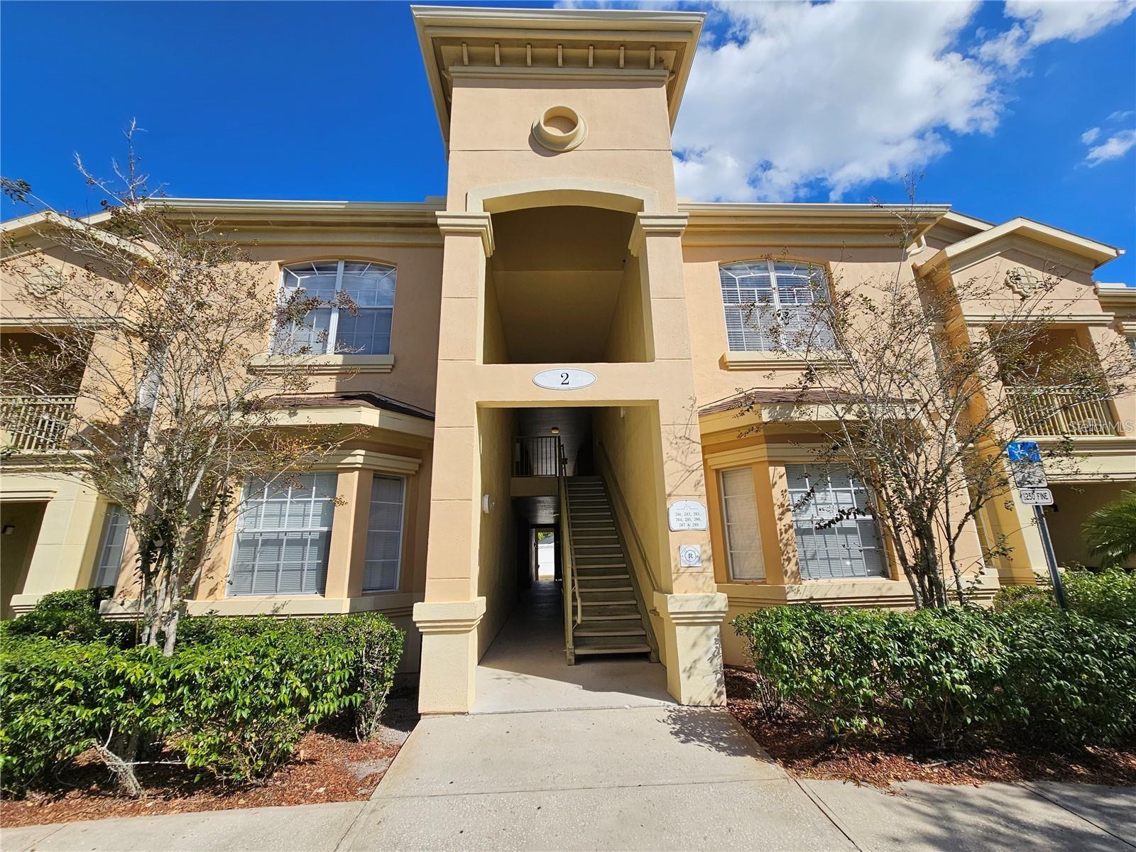 Condominium in DAVENPORT, FL - Daniel Dourado