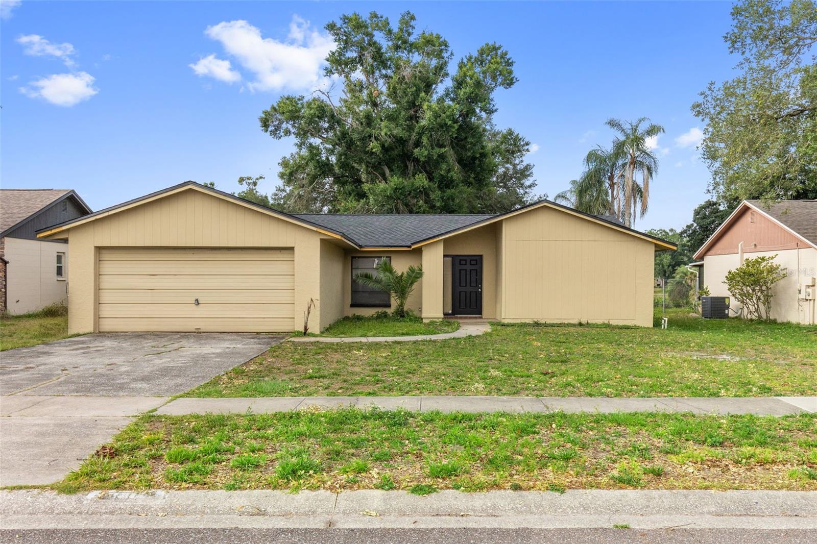 Single Family Residence em LUTZ, FL - Daniel Dourado