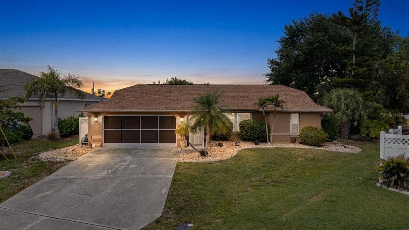 Single Family Residence in PUNTA GORDA, FL - Daniel Dourado