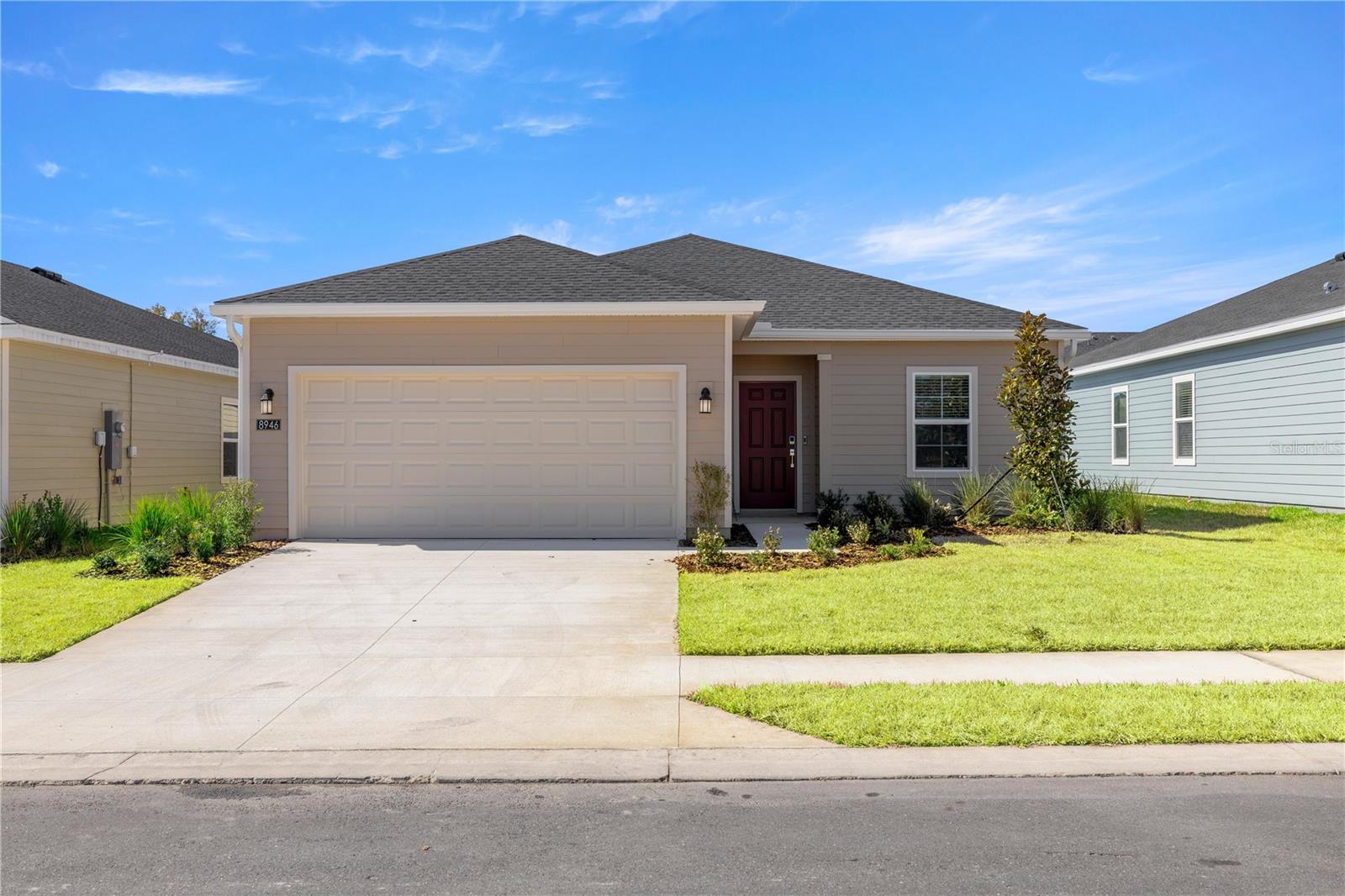 Single Family Residence in ALACHUA, FL - Daniel Dourado