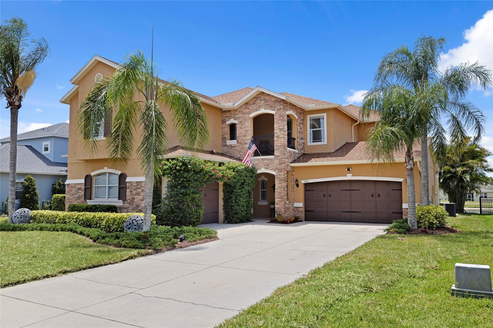 Single Family Residence in PARRISH, FL - Daniel Dourado