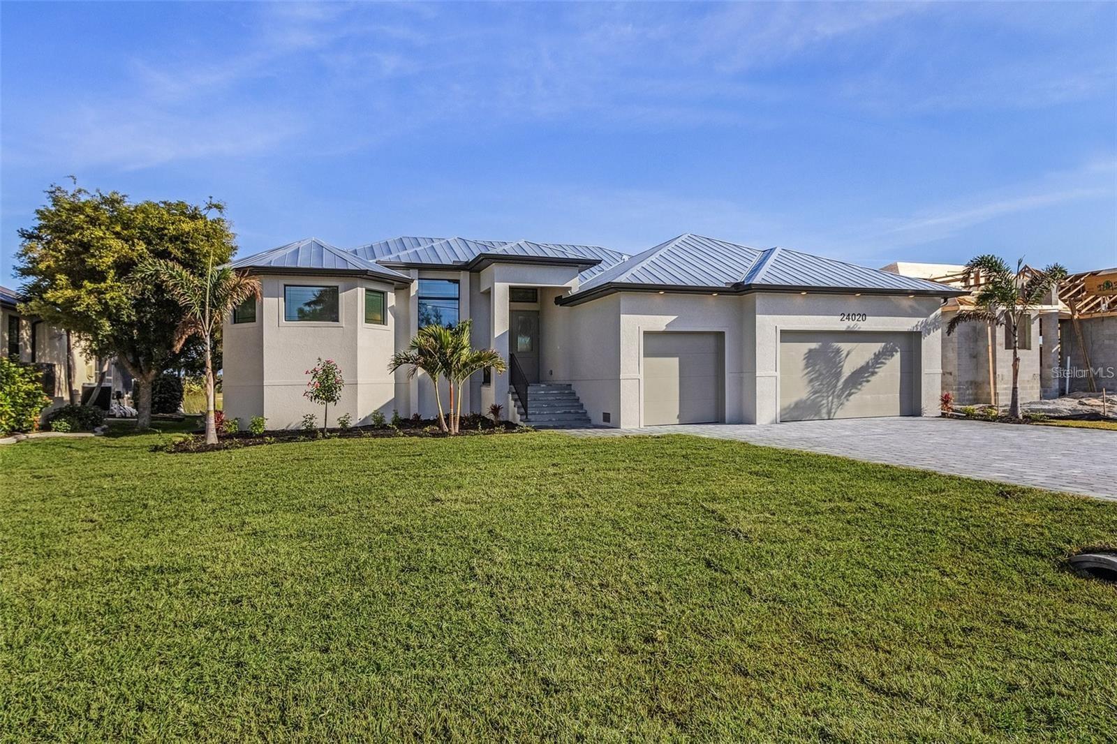 Single Family Residence in PUNTA GORDA, FL - Daniel Dourado