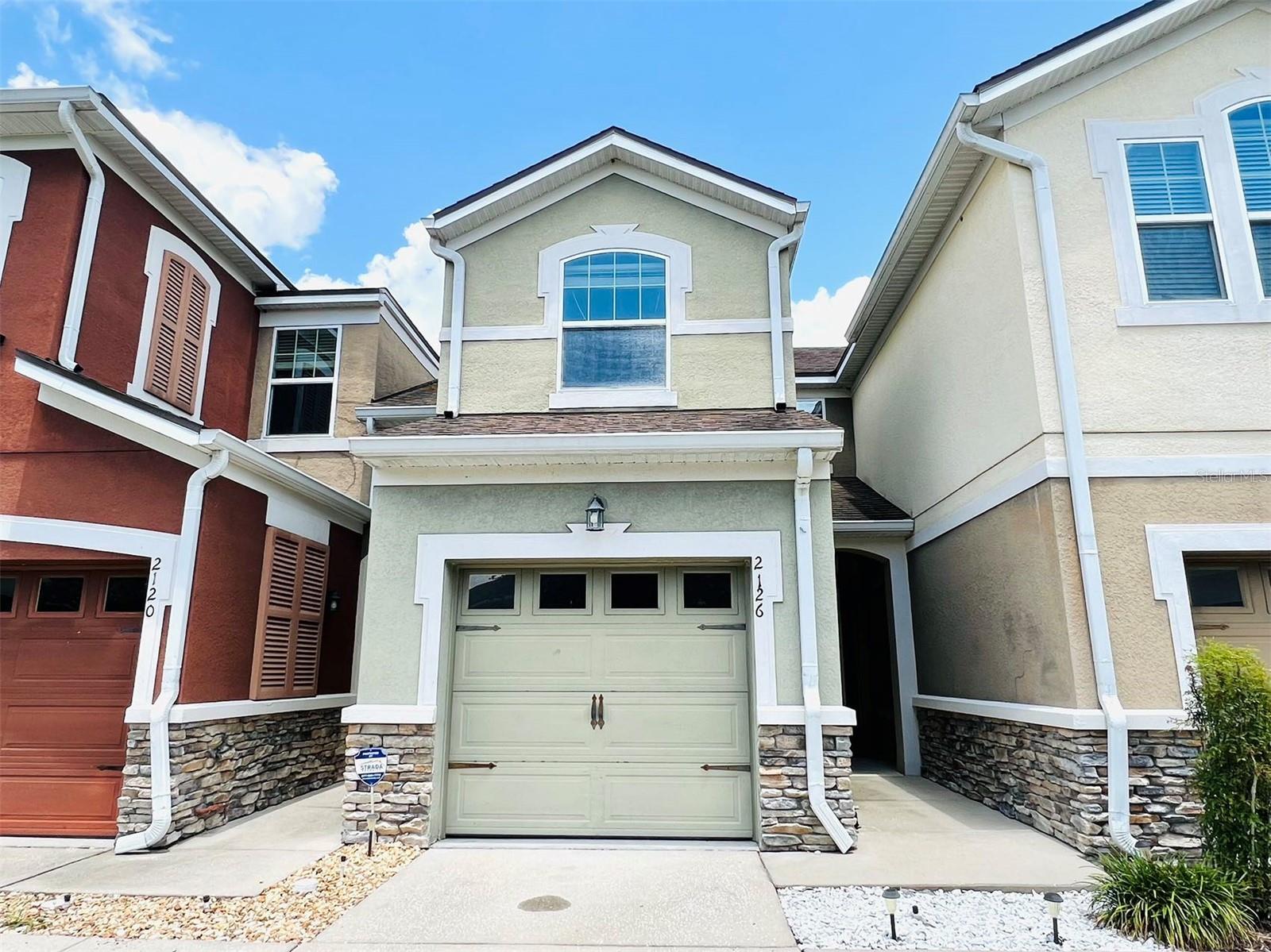 Townhouse in SANFORD, FL - Daniel Dourado
