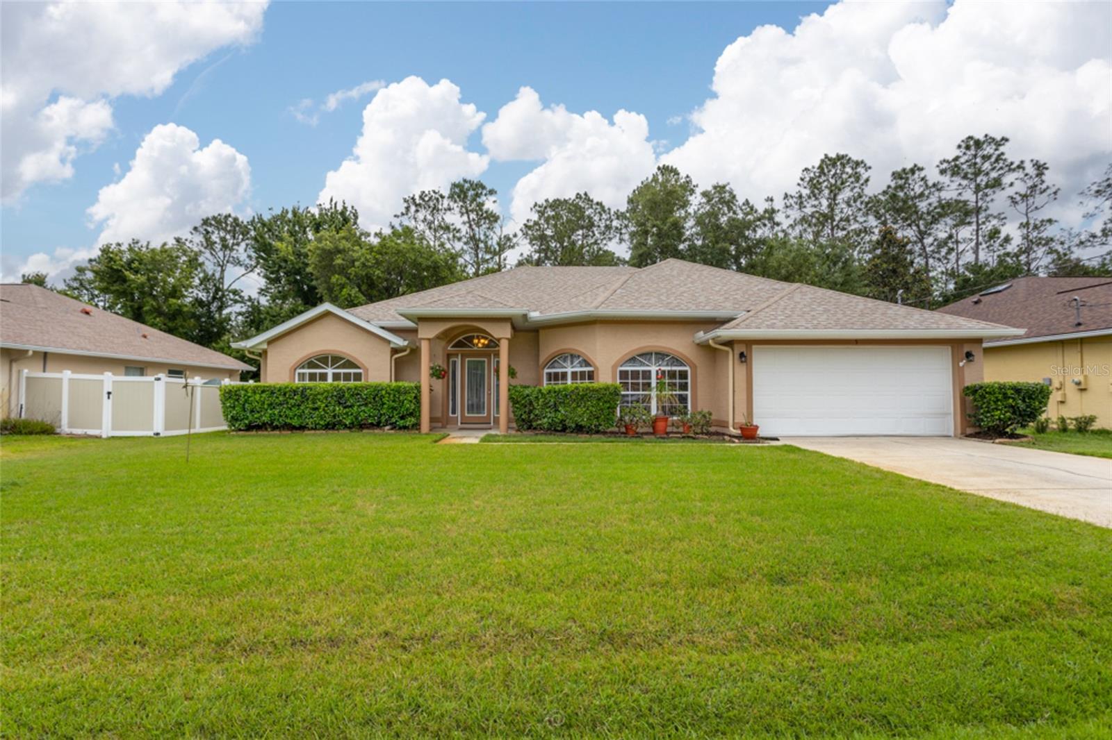 Single Family Residence in PALM COAST, FL - Daniel Dourado