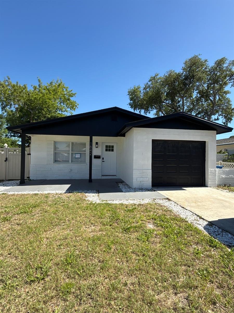 Single Family Residence em ST PETERSBURG, FL - Daniel Dourado