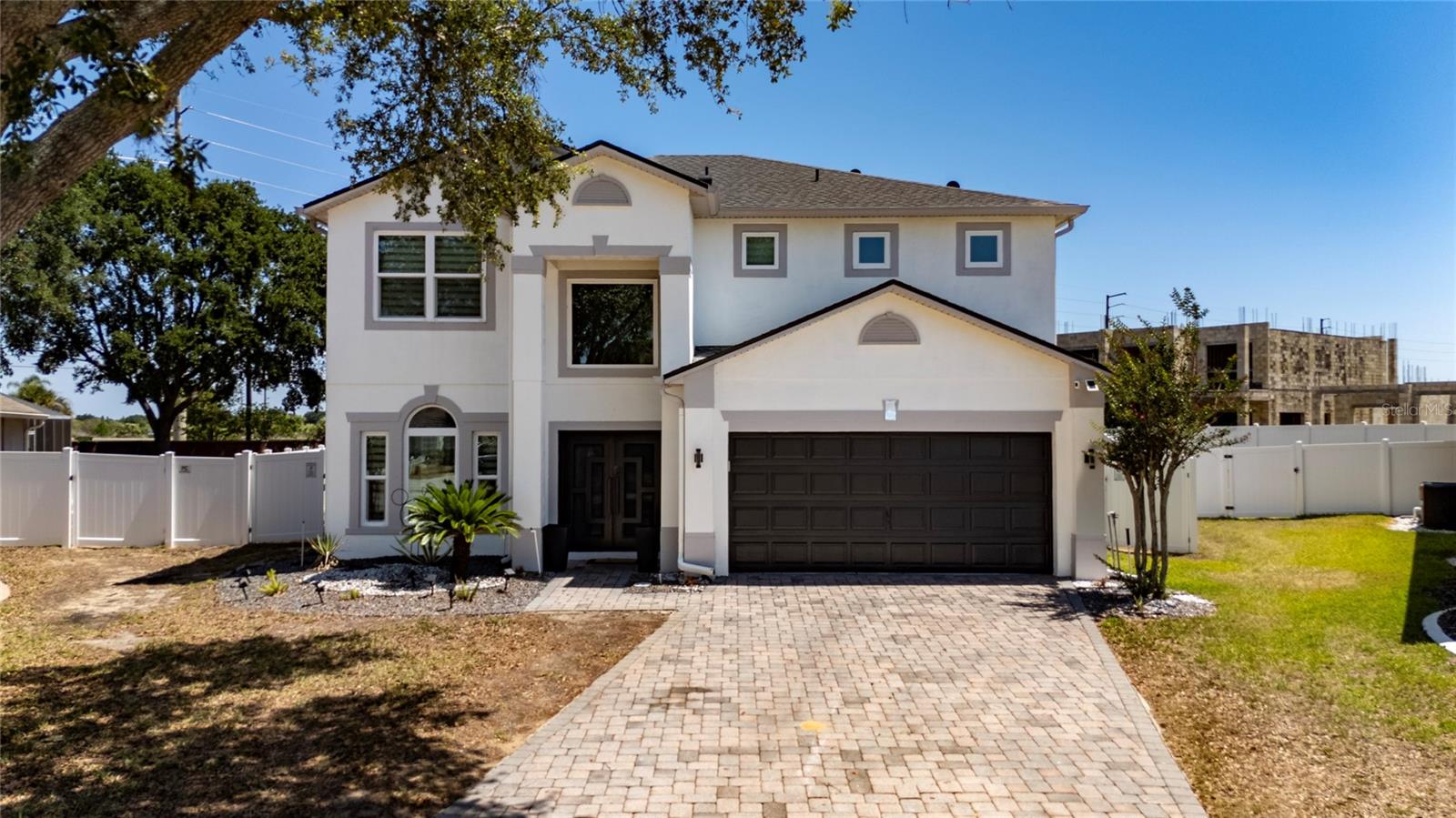 Single Family Residence in DAVENPORT, FL - Daniel Dourado