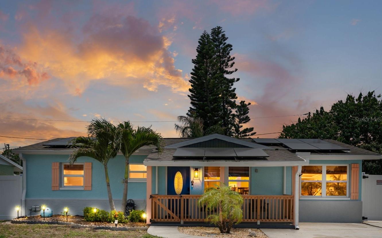 Single Family Residence in PINELLAS PARK, FL - Daniel Dourado