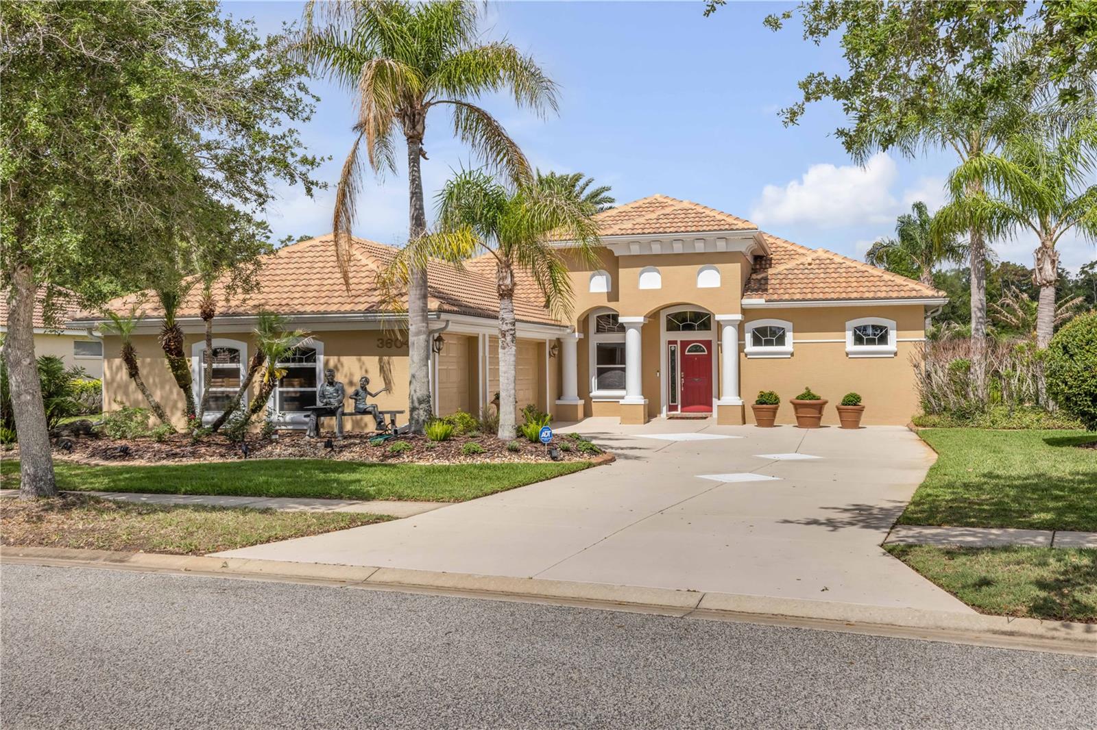 Single Family Residence in NEW SMYRNA BEACH, FL - Daniel Dourado