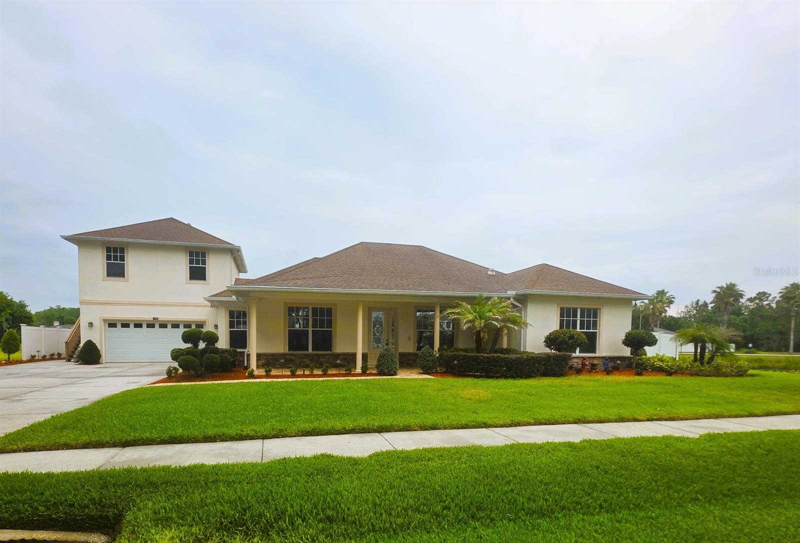 Single Family Residence in LAND O LAKES, FL - Daniel Dourado