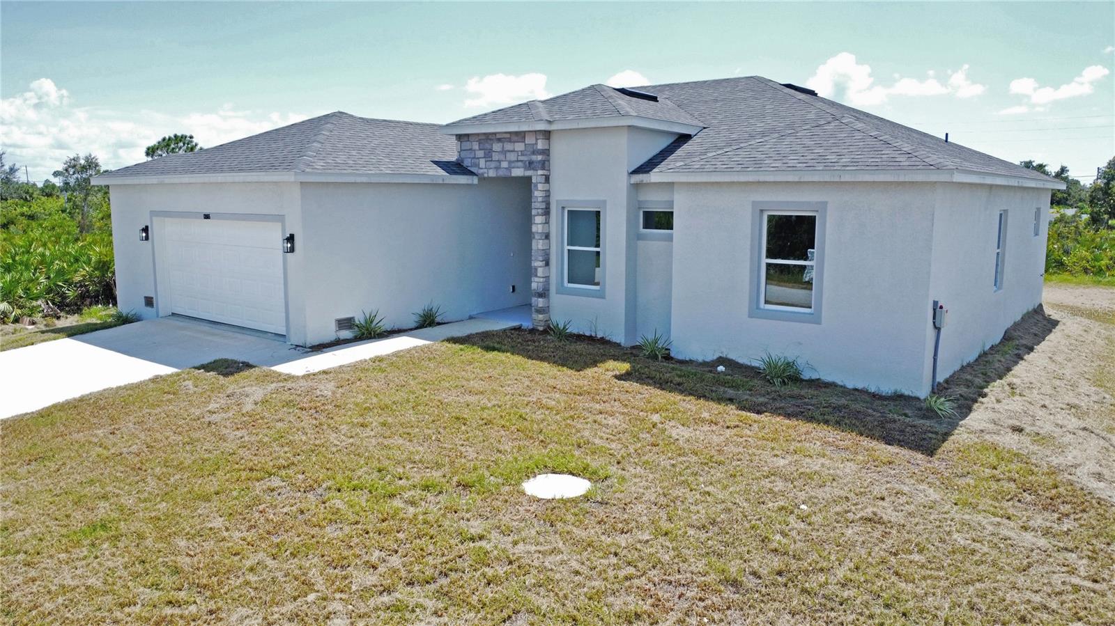 Single Family Residence in PORT CHARLOTTE, FL - Daniel Dourado