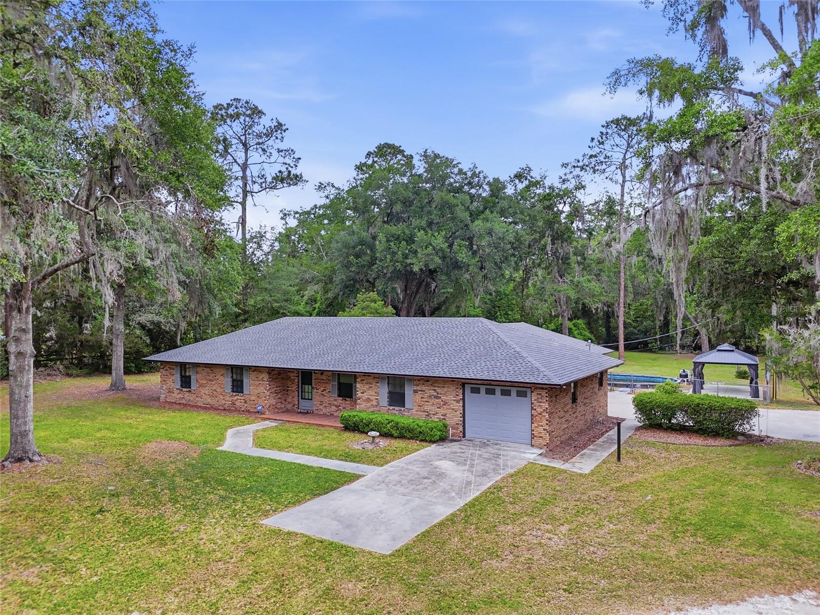 Single Family Residence in LAKE BUTLER, FL - Daniel Dourado