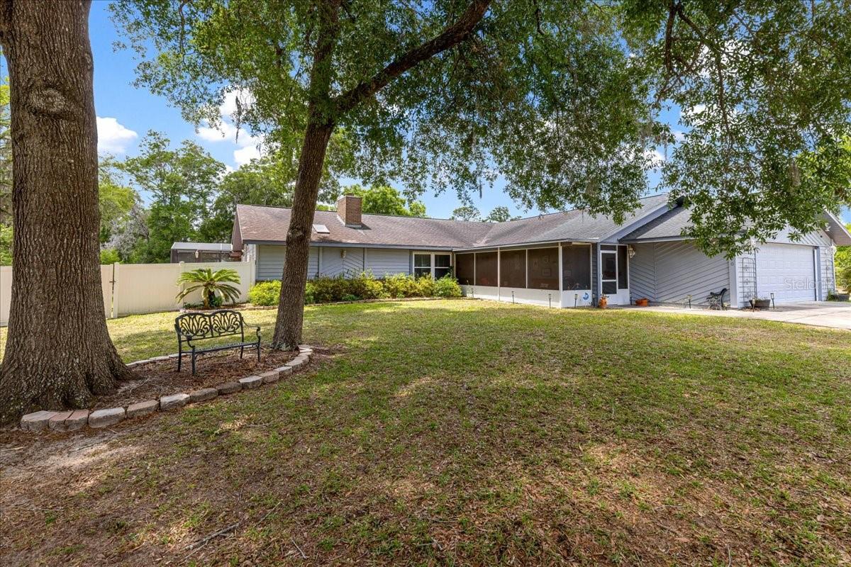 Single Family Residence em BELLEVIEW, FL - Daniel Dourado
