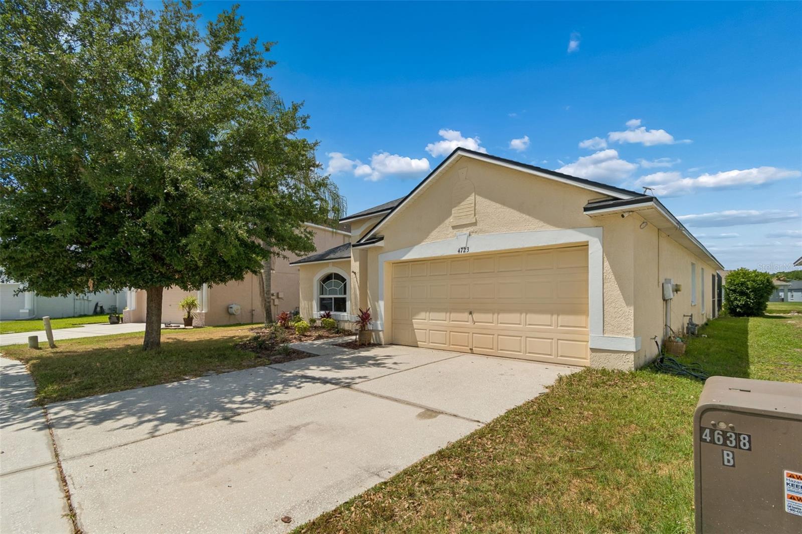 Single Family Residence in LAND O LAKES, FL - Daniel Dourado