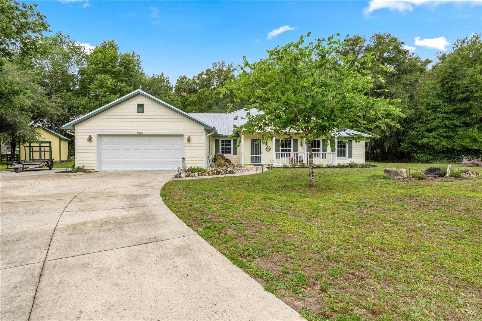 Single Family Residence in SUMMERFIELD, FL - Daniel Dourado