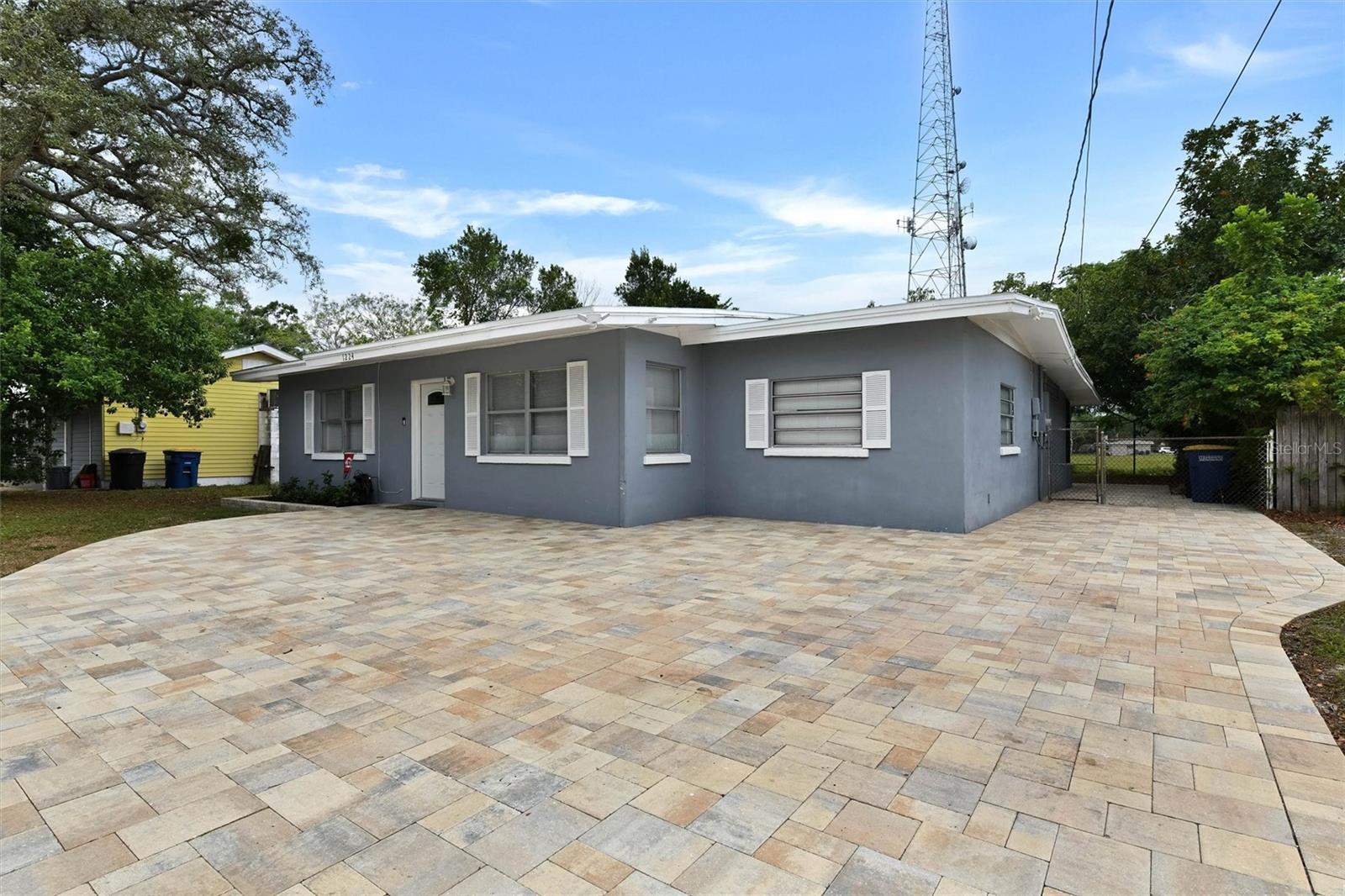 Single Family Residence em CLEARWATER, FL - Daniel Dourado