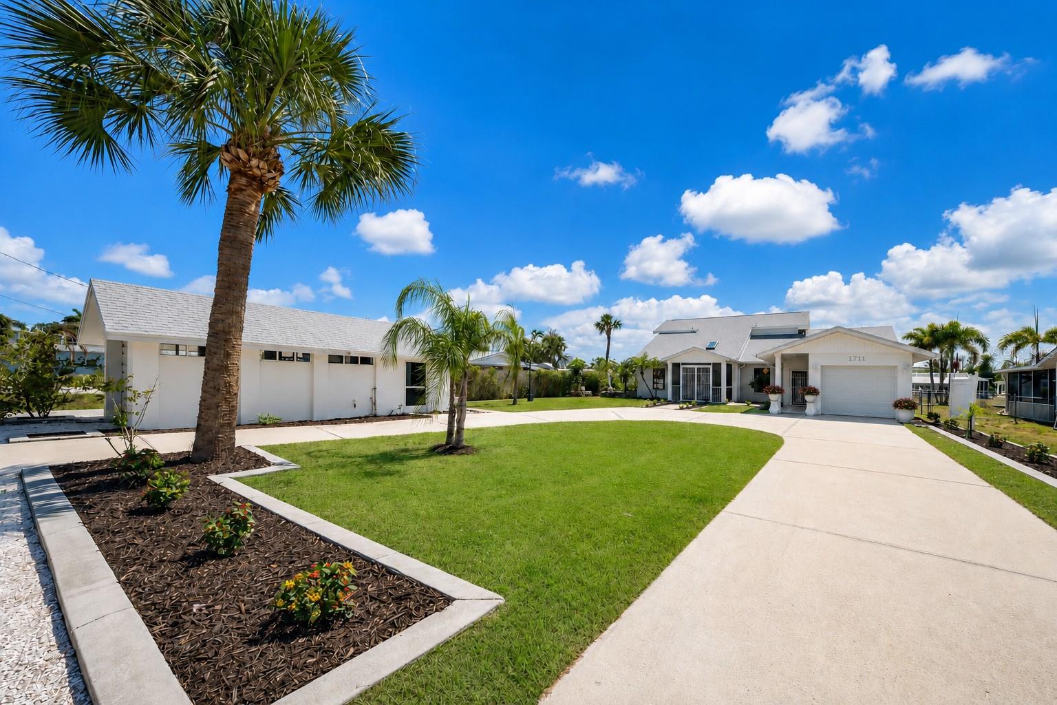 Single Family Residence em ENGLEWOOD, FL - Daniel Dourado