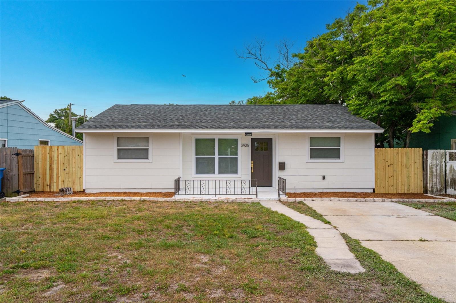 Single Family Residence em ST PETERSBURG, FL - Daniel Dourado