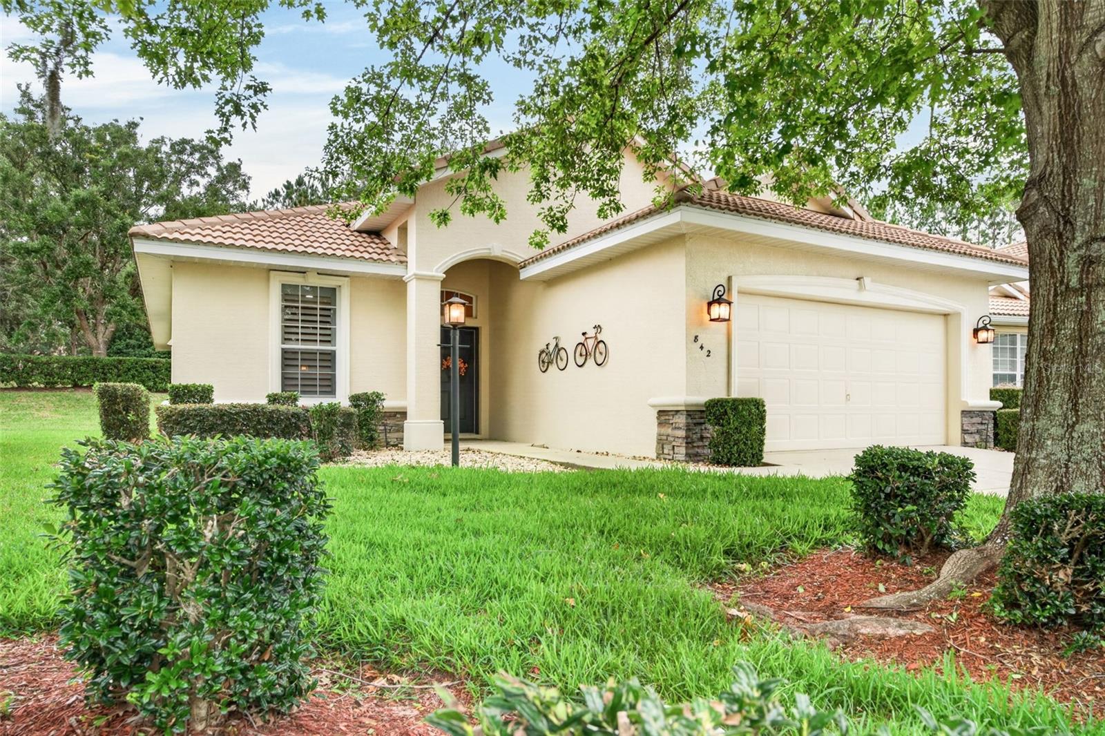 Single Family Residence in HERNANDO, FL - Daniel Dourado