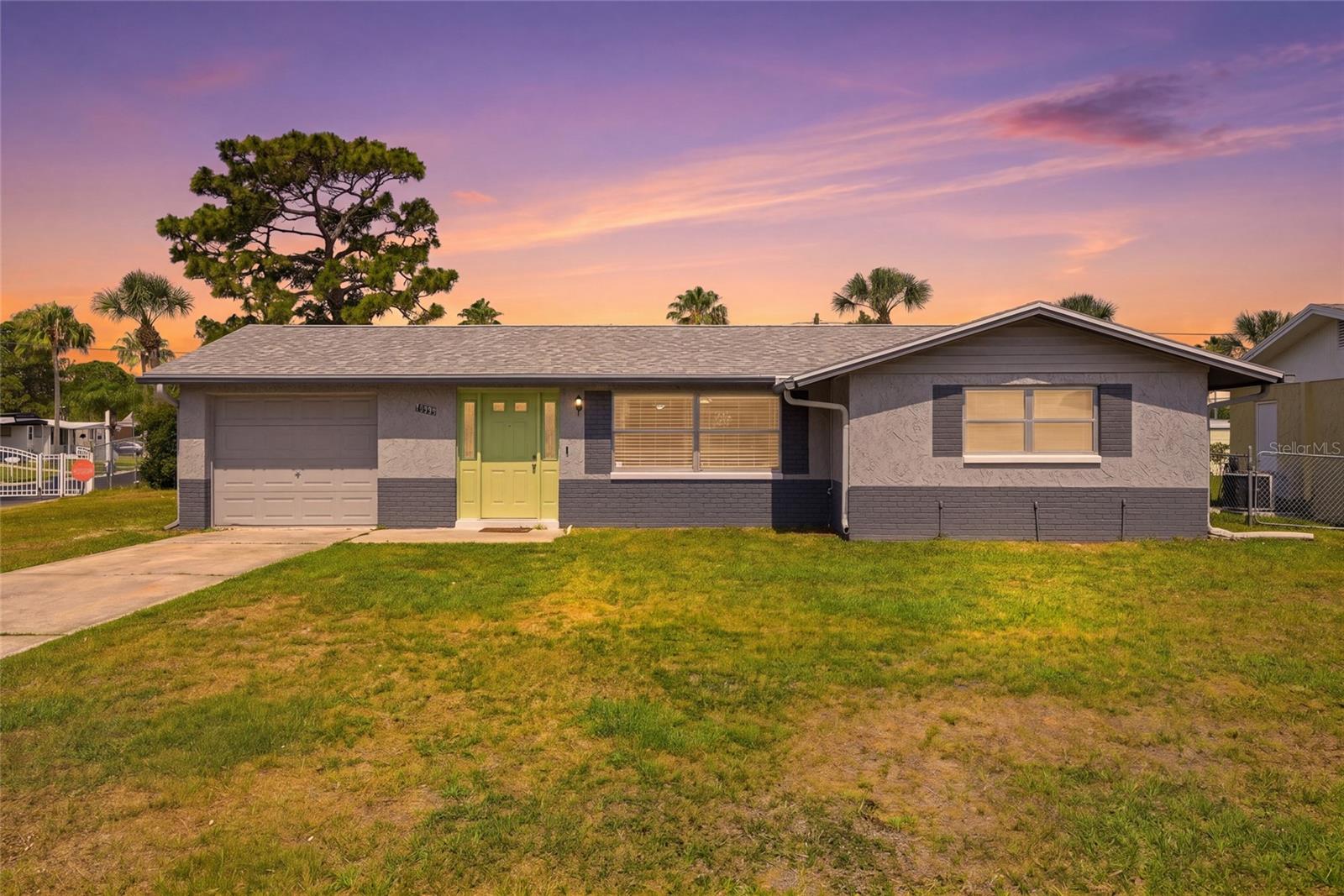 Single Family Residence in PORT RICHEY, FL - Daniel Dourado