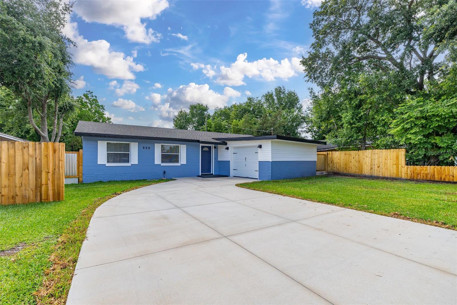 Single Family Residence in ST CLOUD, FL - Daniel Dourado